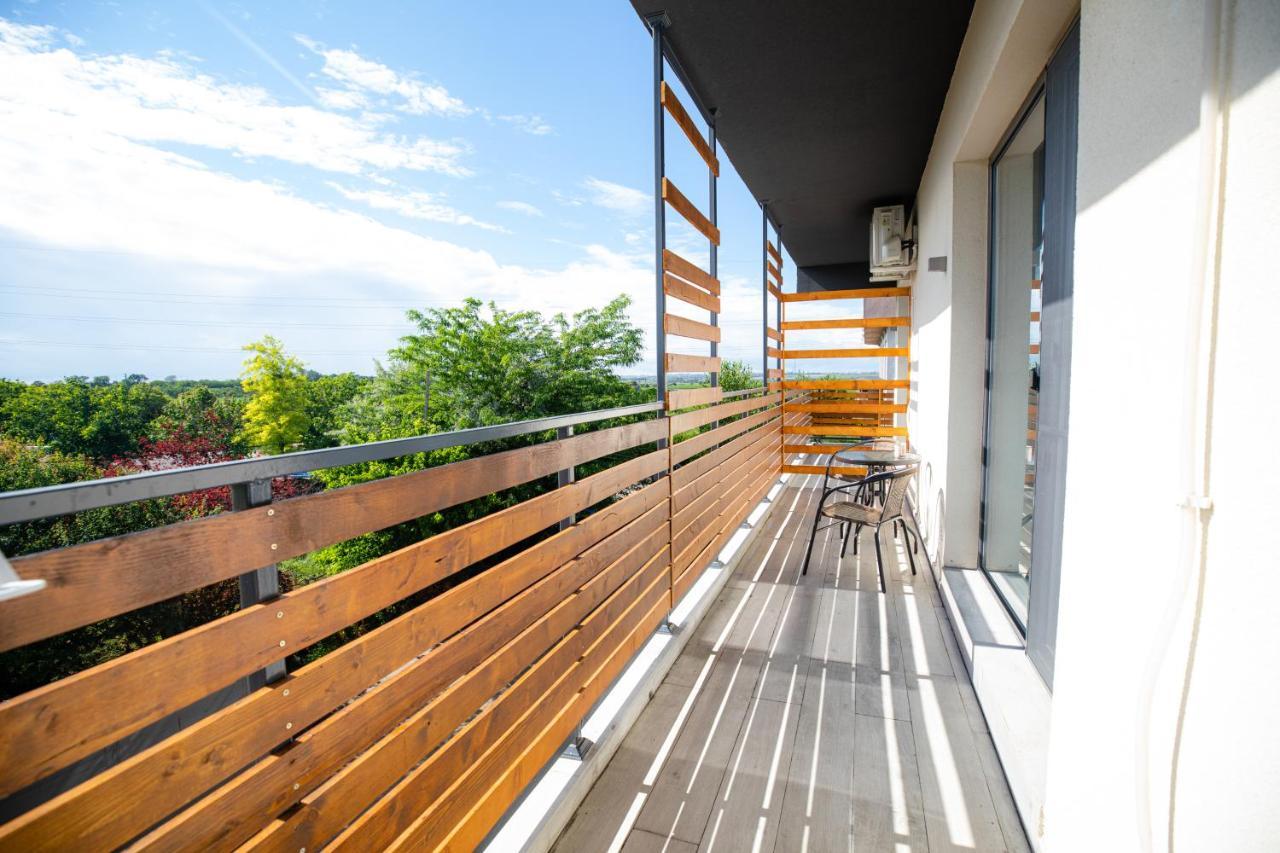 Mika Apartment *