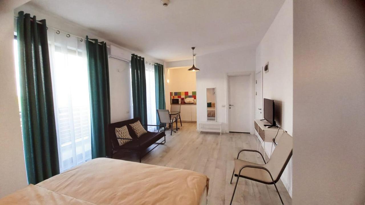 Mika Apartment *