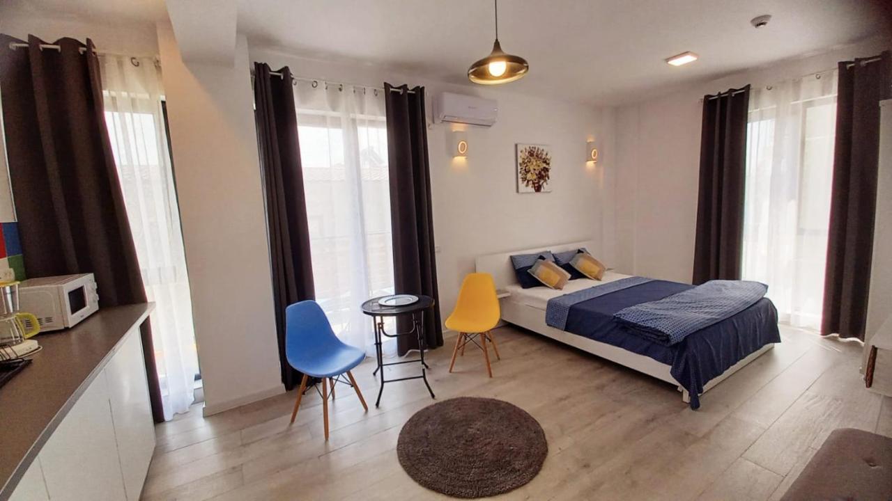 Mika Apartment *
